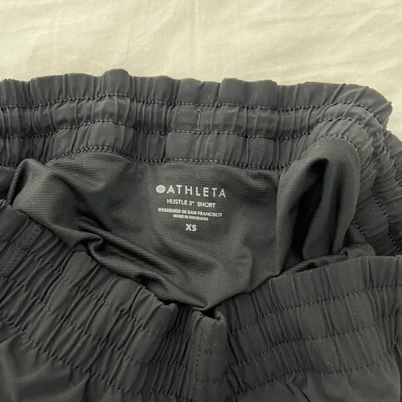 Athleta Black 3” Hustle Shorts - Picture 4 of 5